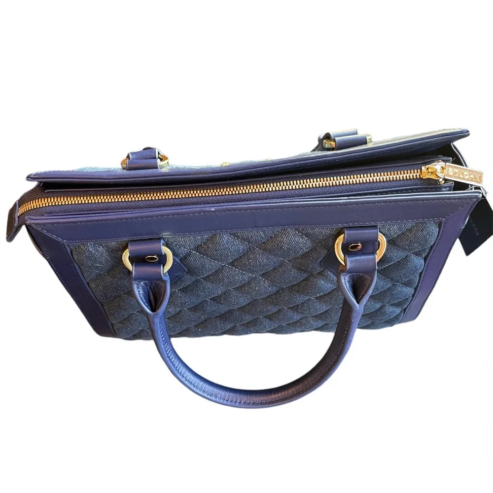 NWT St. John Quilted Purse - Picture 11 of 16